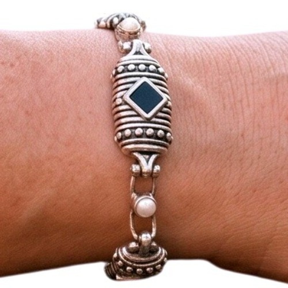 Vintage Magnetic Link Bracelet Silver Tone Black Onyx Faux Pearl 8 Inch Boho